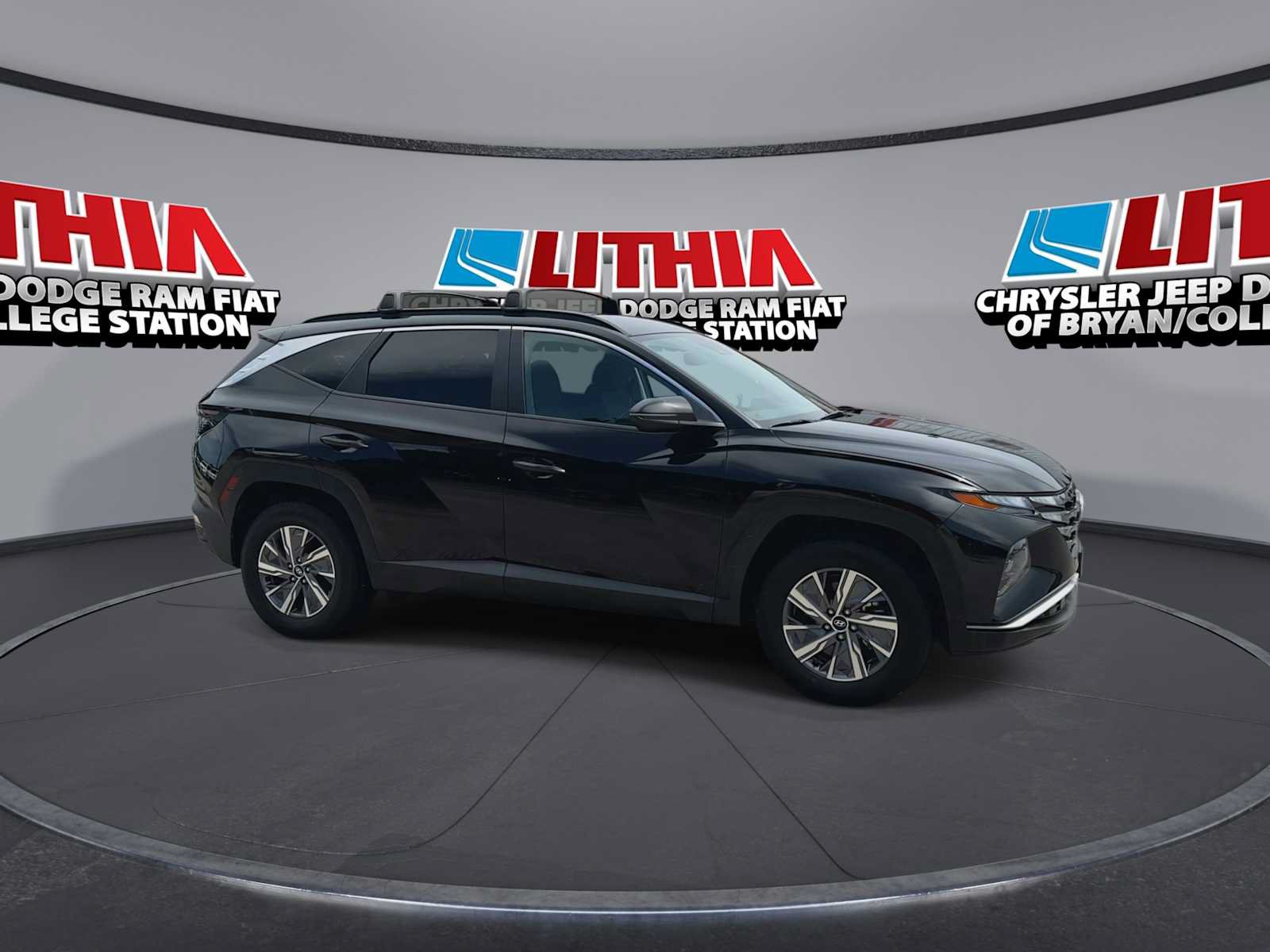 Used 2022 Hyundai Tucson Blue w/ Cargo Package AWD/4WD image 9