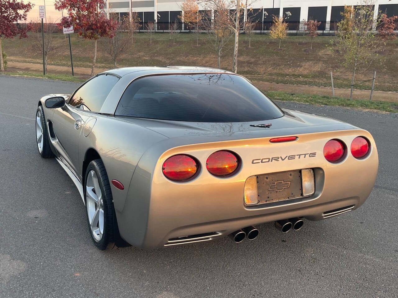 Used 2000 Chevrolet Corvette Coupe image 5