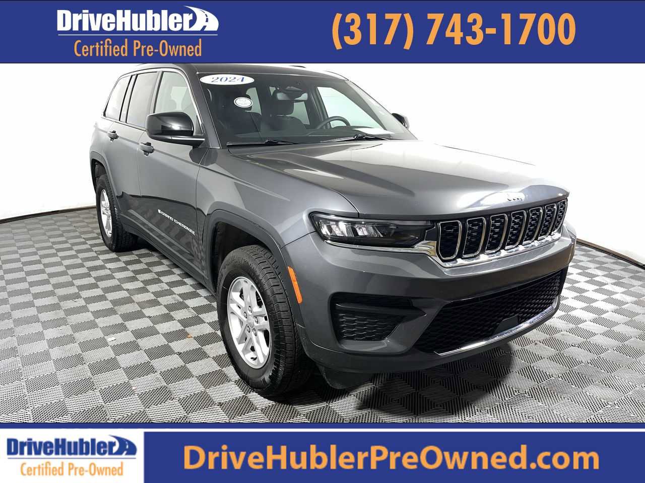 Used 2024 Jeep Grand Cherokee Laredo AWD/4WD image 1