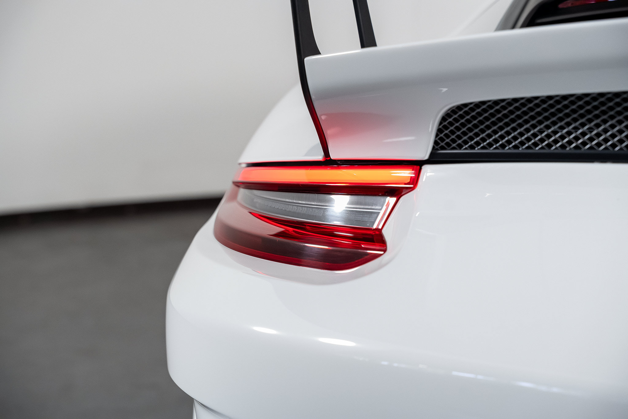 Used 2019 Porsche 911 GT3 RS RWD image 34