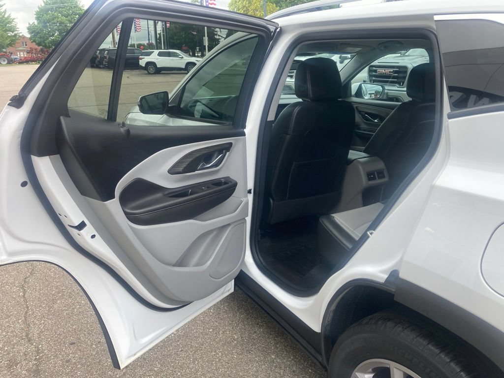 Certified 2023 GMC Terrain SLT w/ Infotainment Package II FWD image 12