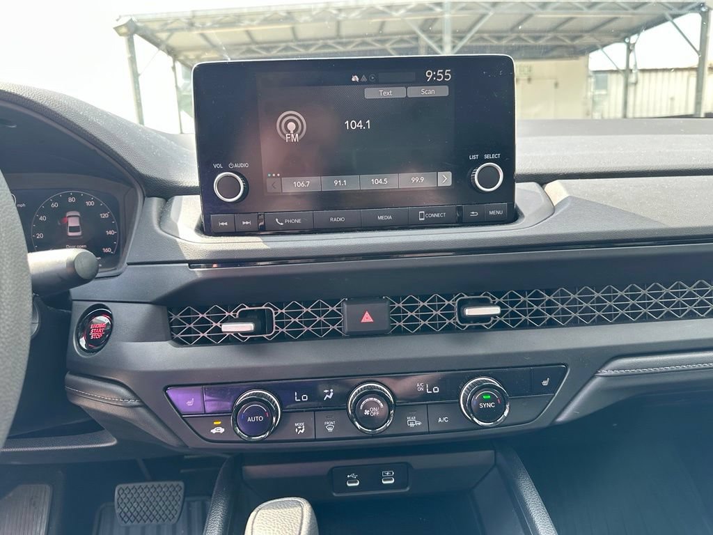 Used 2025 Honda Accord SE image 15