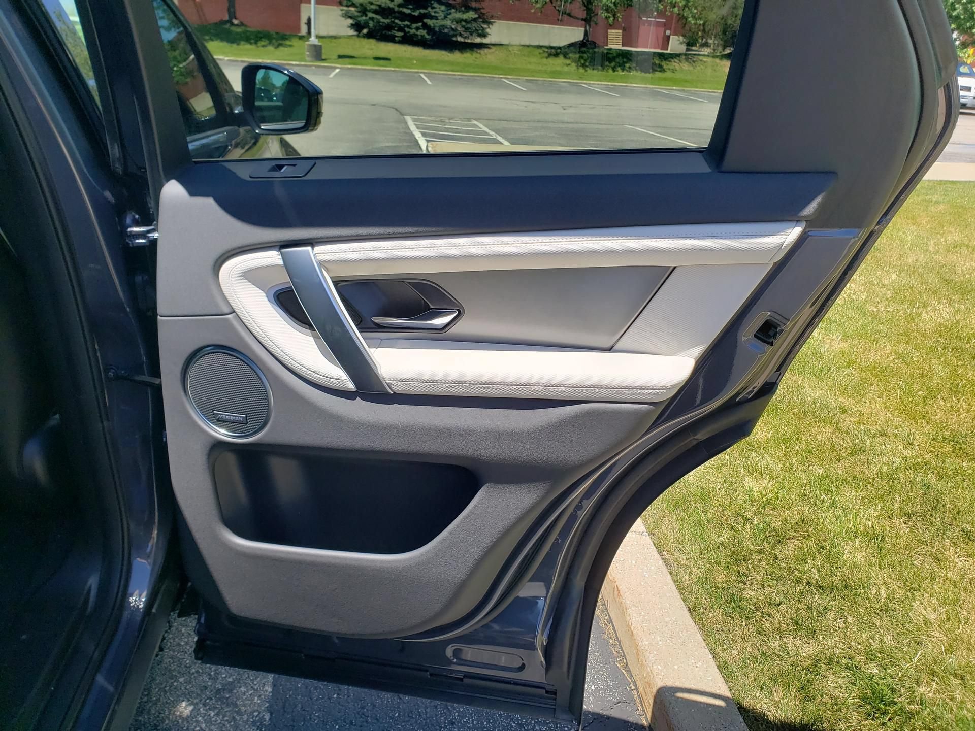 New 2026 Land Rover Discovery Sport Landmark AWD/4WD image 16