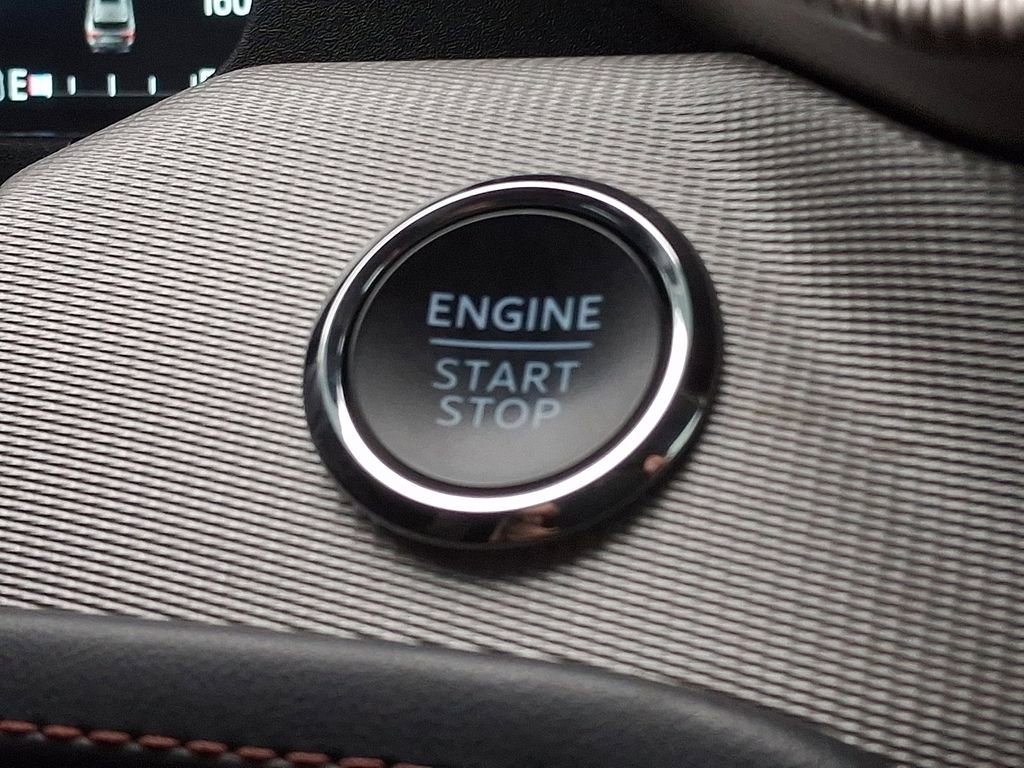 Certified 2025 Ford Explorer Active image 24