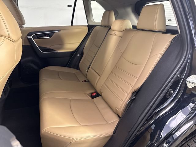 Used 2019 Toyota RAV4 XLE Premium w/ Cold Weather Package AWD/4WD image 22