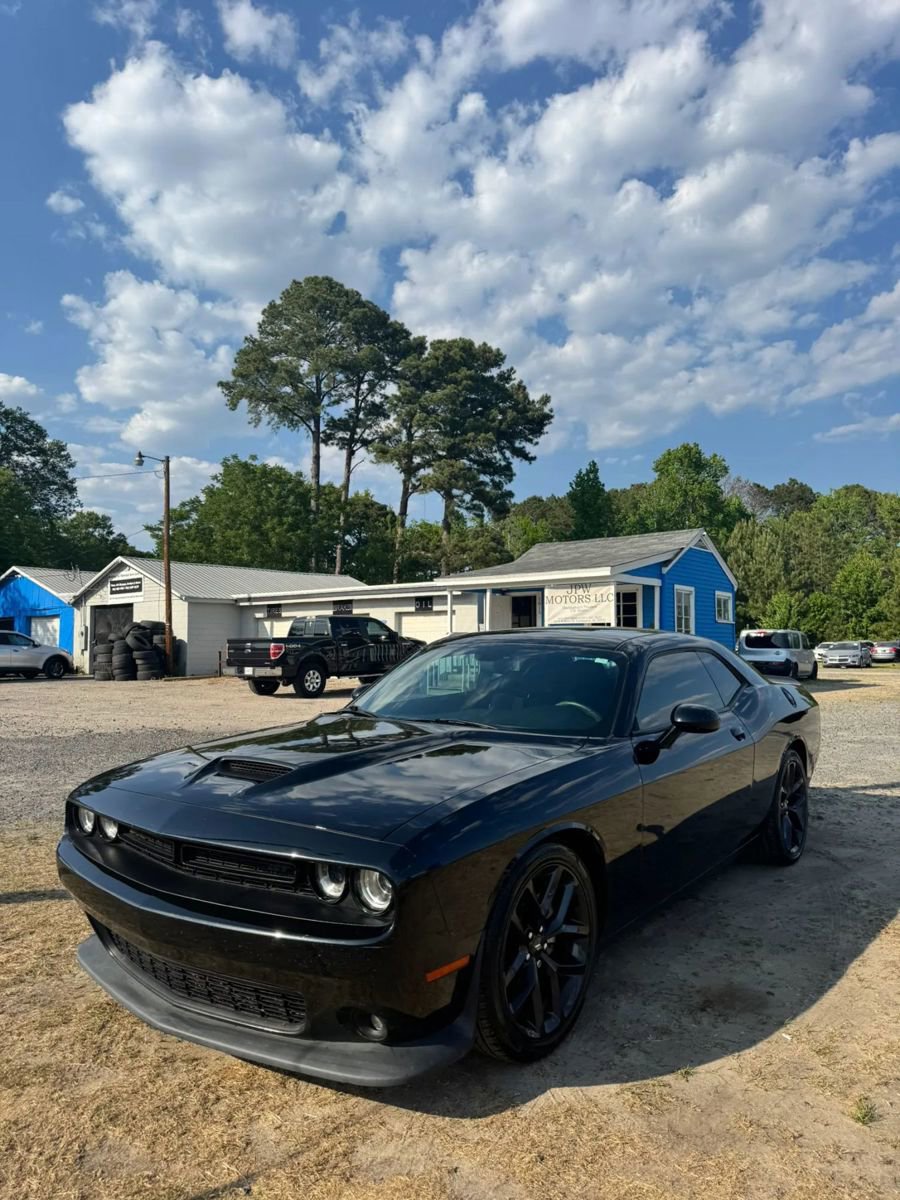 Used 2021 Dodge Challenger GT w/ Driver Convenience Group RWD image 4
