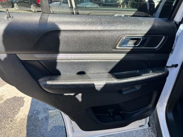 Used 2019 Ford Explorer XLT w/ Equipment Group 202A image 28