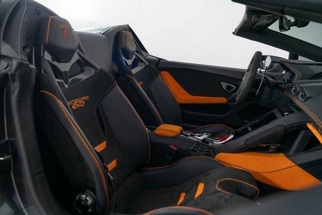 Used 2024 Lamborghini Huracan EVO image 26