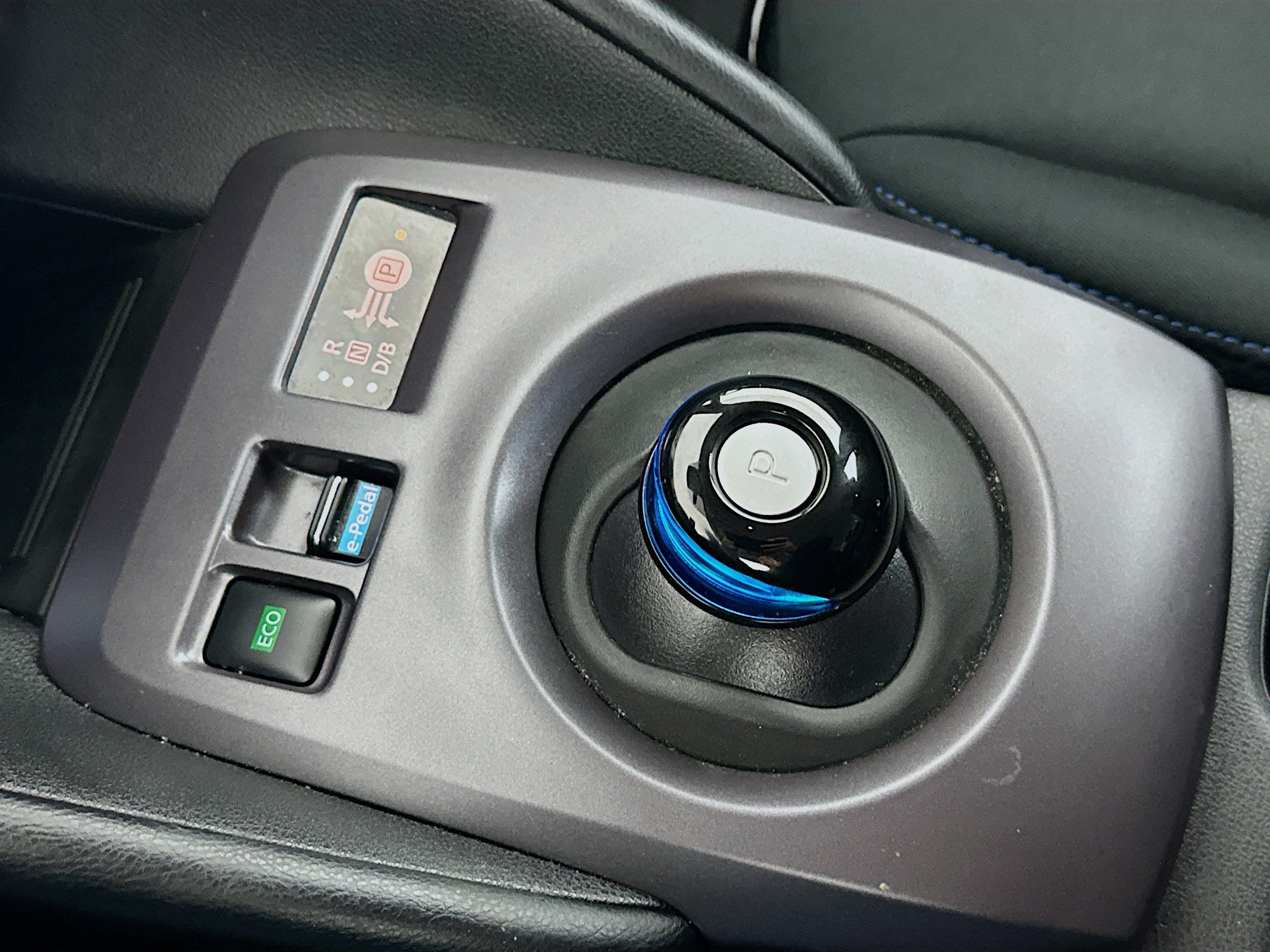 Used 2025 Nissan Leaf S FWD image 24