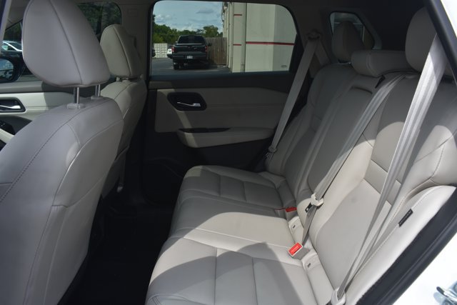 Used 2023 Nissan Rogue SL FWD image 15