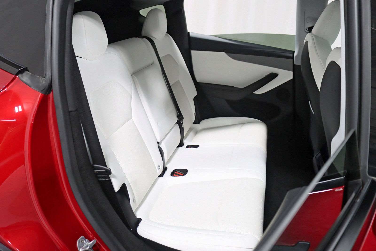 Used 2026 Tesla Model Y AWD image 31