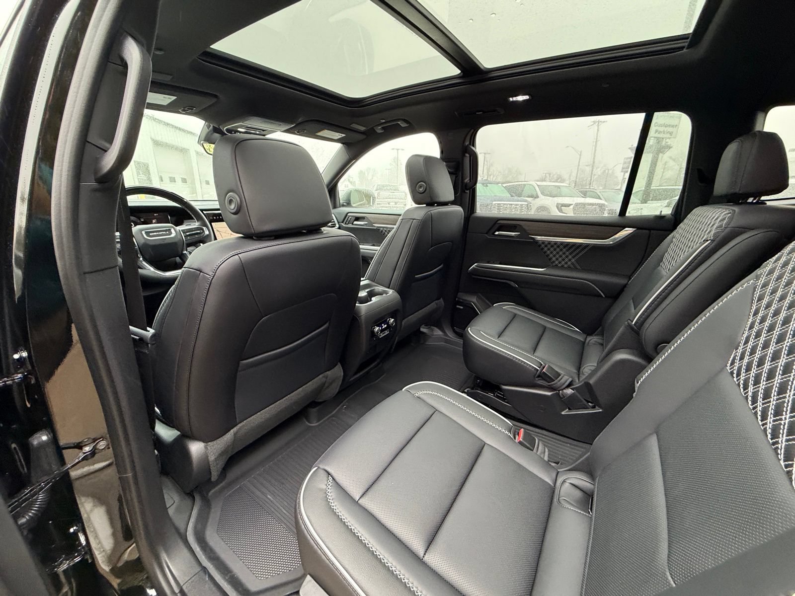 New 2026 GMC Acadia Denali w/ Super Cruise Package AWD/4WD image 5