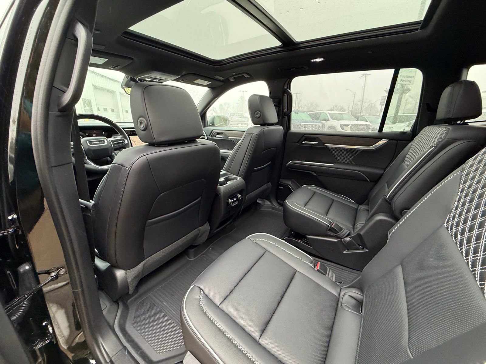 New 2026 GMC Acadia Denali w/ Super Cruise Package AWD/4WD image 5