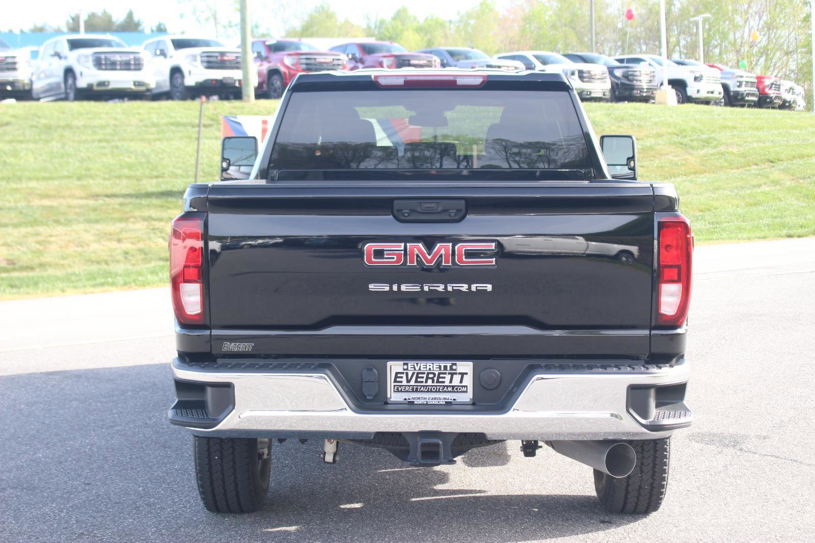 Used 2024 GMC Sierra 2500 Pro AWD/4WD image 6