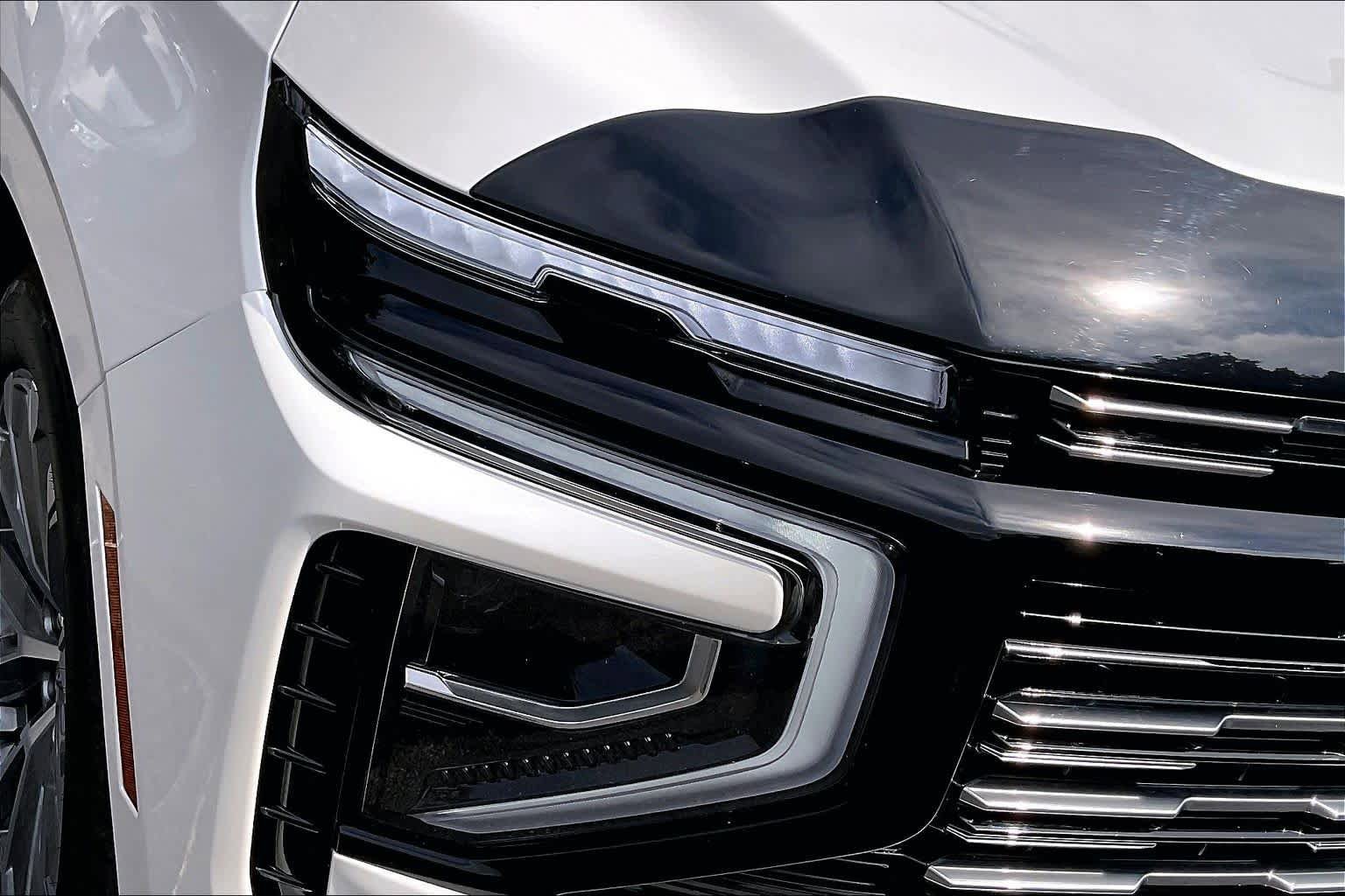 Certified 2025 Chevrolet Tahoe High Country AWD/4WD image 28