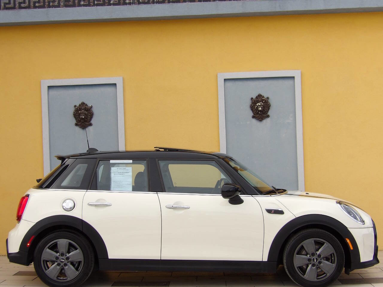 Used 2022 MINI Cooper S image 7