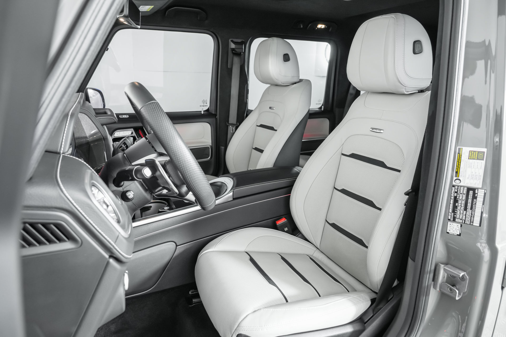 Used 2025 Mercedes-Benz G 63 AMG 4MATIC image 3