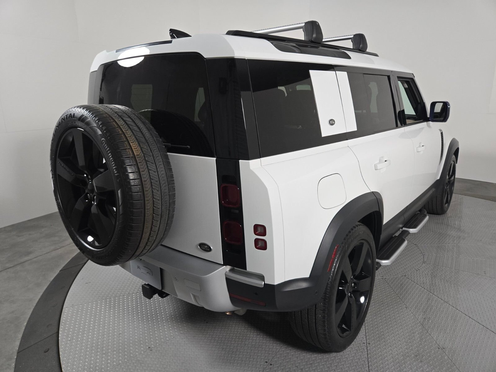 Used 2020 Land Rover Defender 110 HSE AWD/4WD video 2
