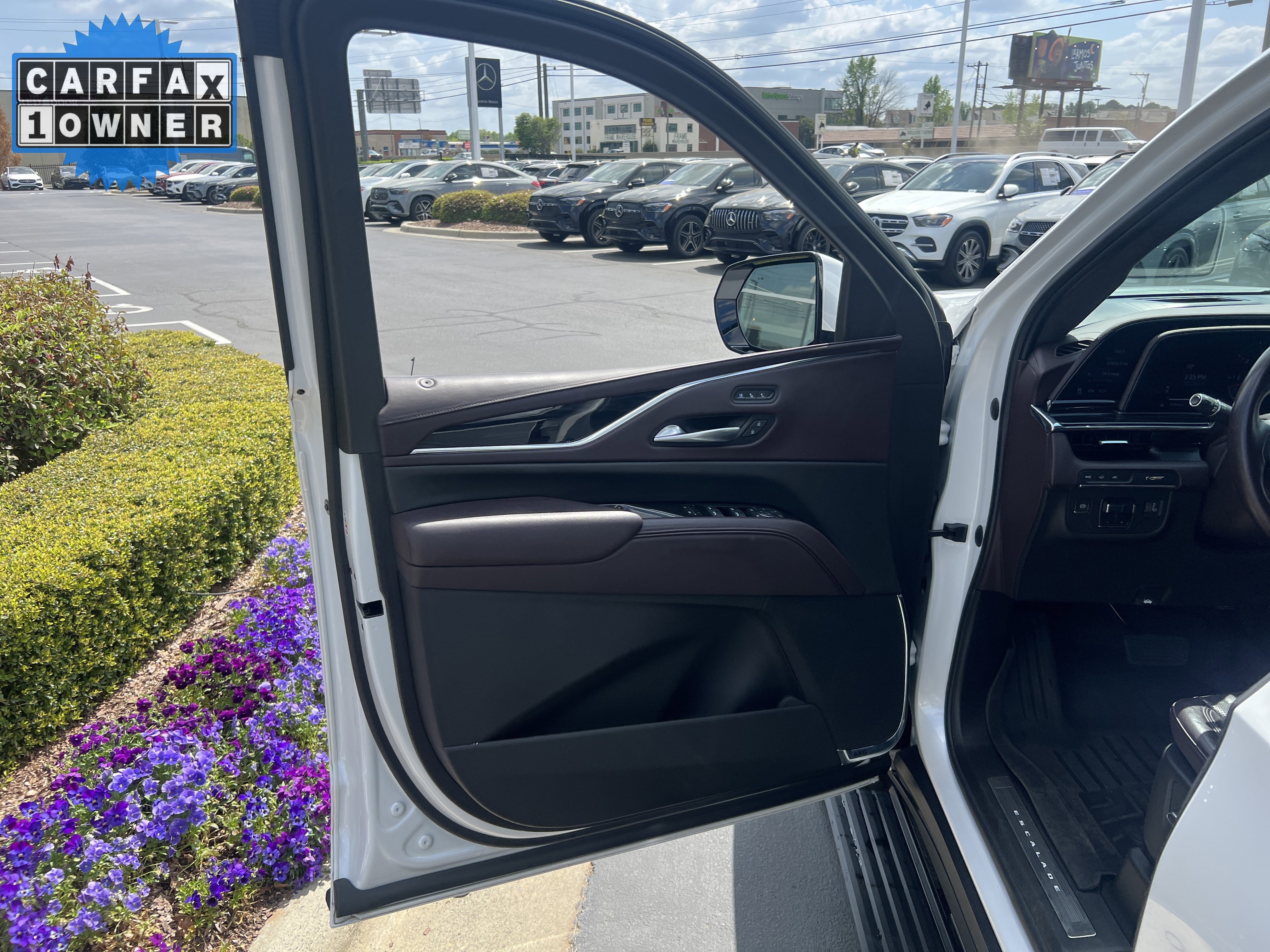 Used 2023 Cadillac Escalade V AWD/4WD image 14