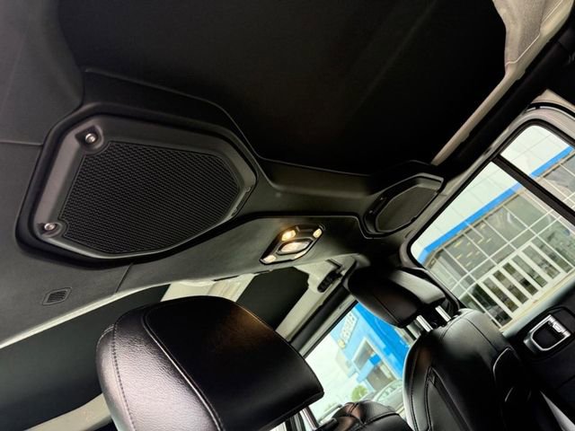 Used 2021 Jeep Wrangler Unlimited Sahara image 12