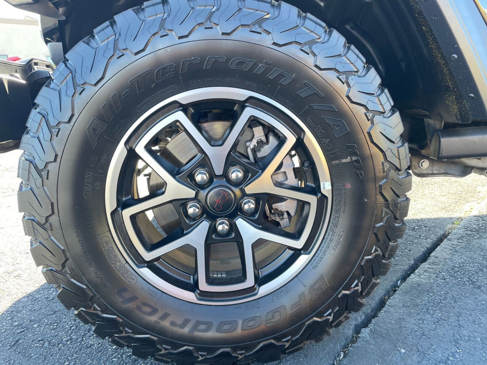 Used 2025 Jeep Wrangler Unlimited Rubicon image 30