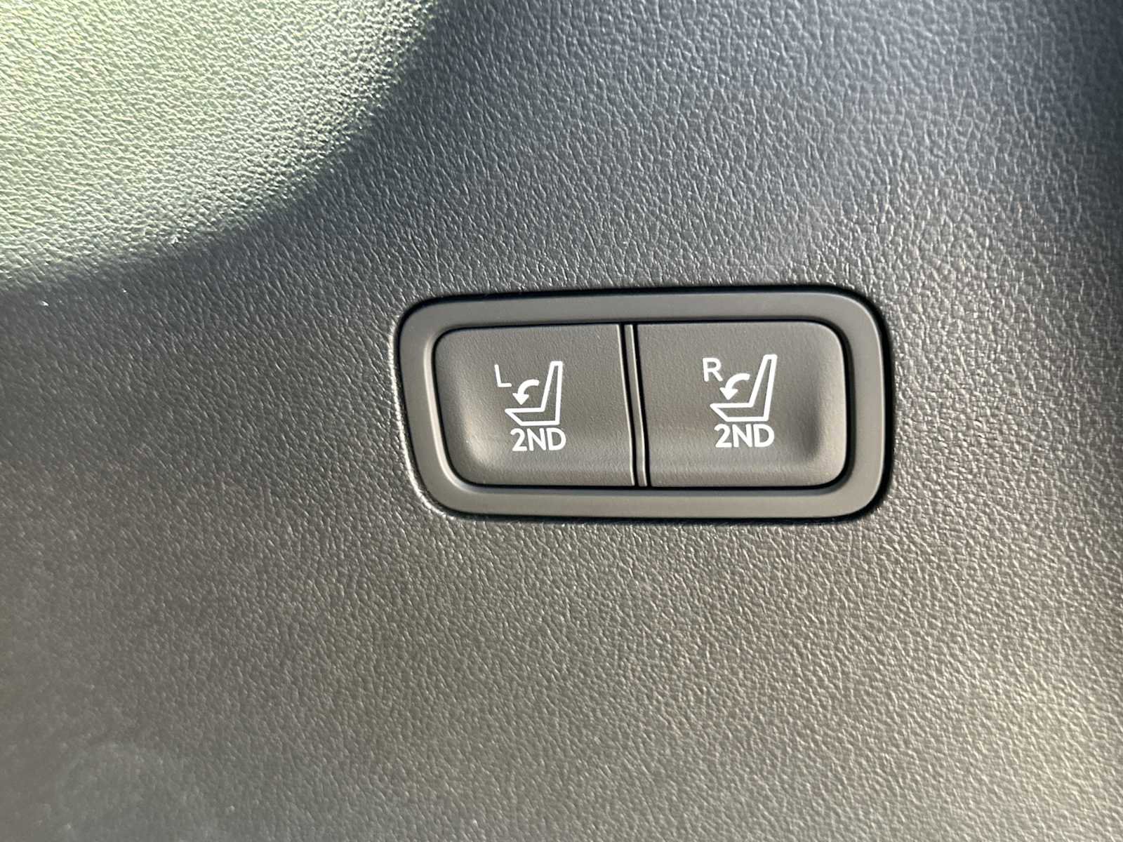 New 2026 Hyundai Santa Fe Limited FWD image 26