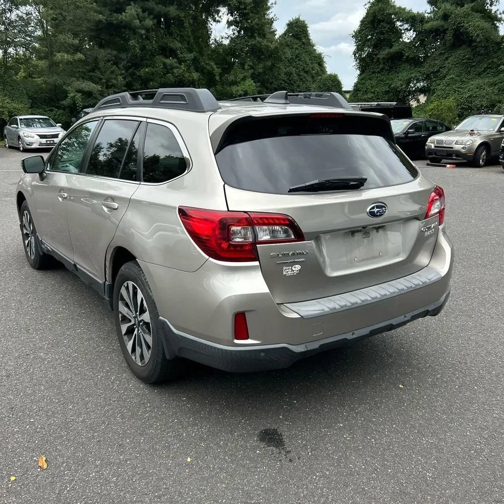 Used 2017 Subaru Outback 2.5i Limited AWD/4WD image 5