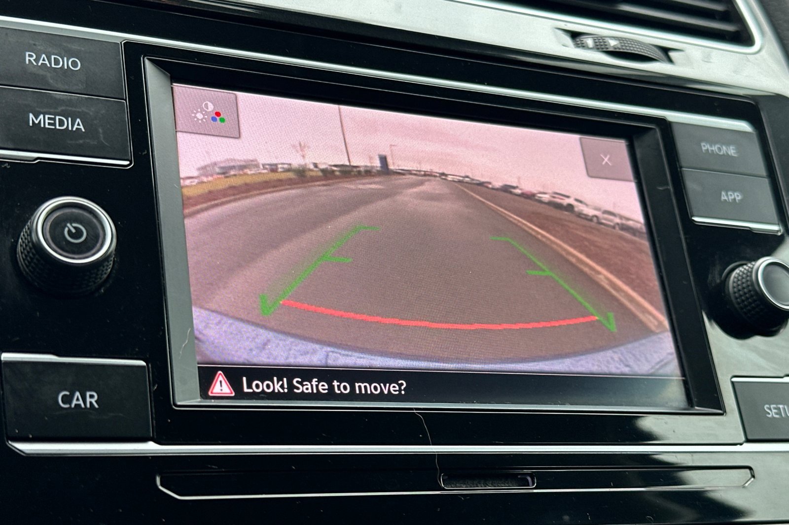 Used 2018 Volkswagen Golf S image 20