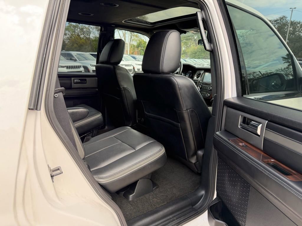 Used 2017 Ford Expedition Platinum image 31