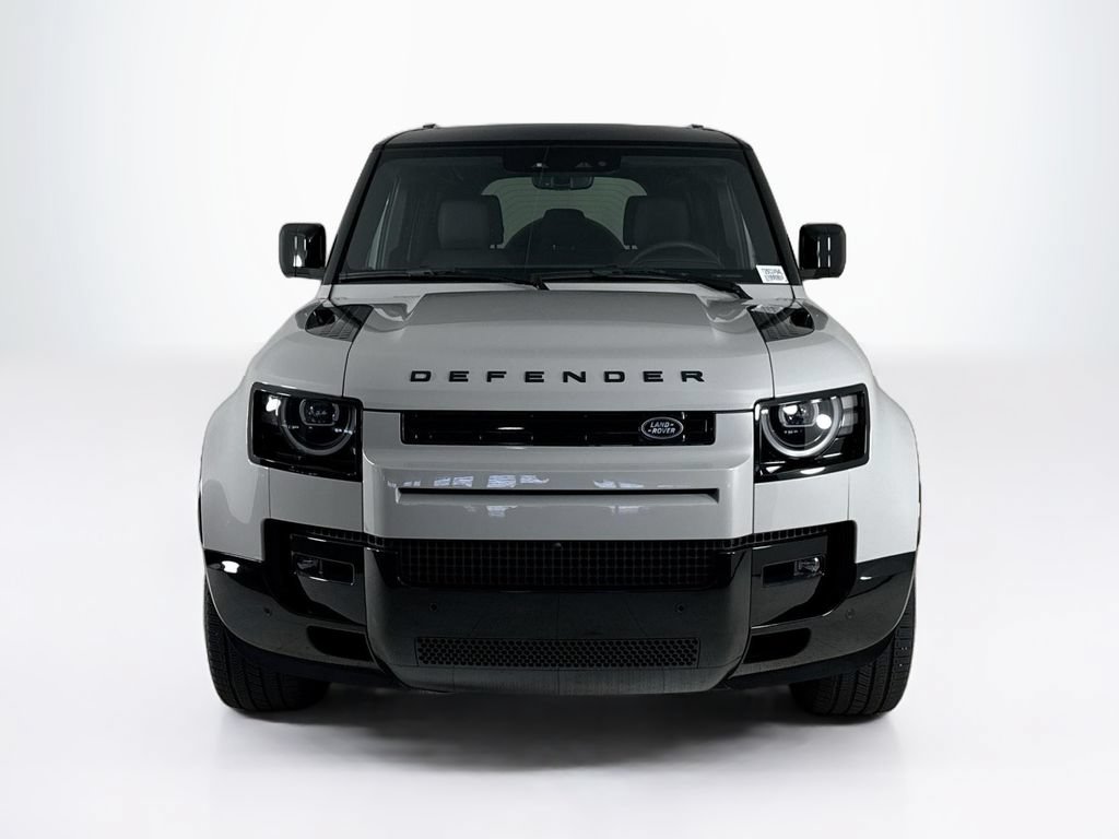 Used 2026 Land Rover Defender 110 X-Dynamic SE AWD/4WD image 8