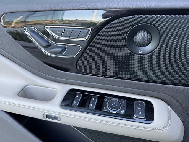Certified 2022 Lincoln Aviator Reserve w/ Elements Package Plus RWD image 12