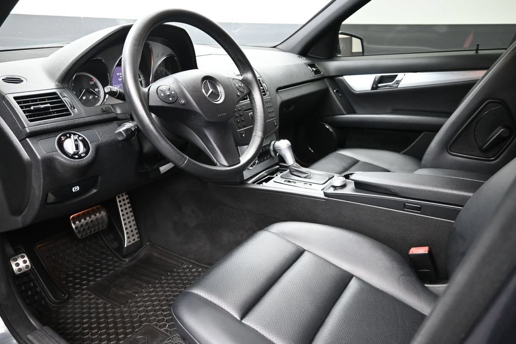 Used 2010 Mercedes-Benz C 300 4MATIC Sedan image 9