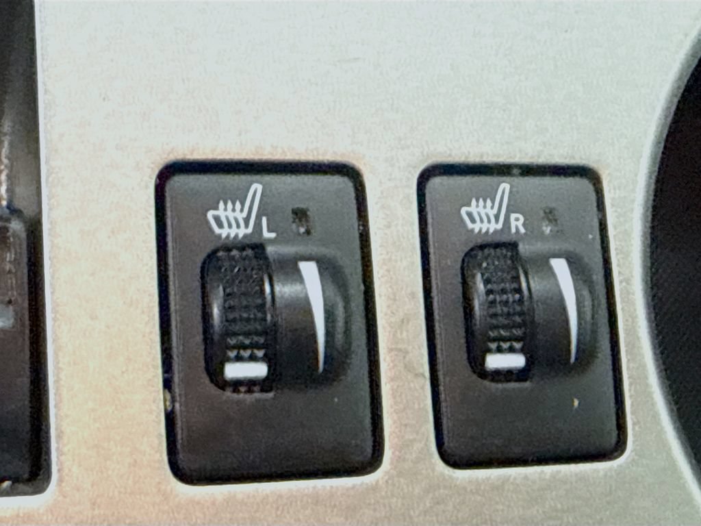 Used 2012 Toyota 4Runner Limited AWD/4WD image 19