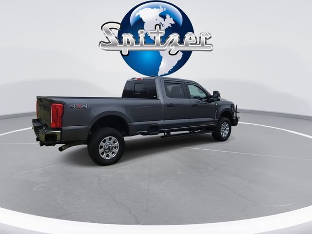 Used 2024 Ford F350 XLT image 9