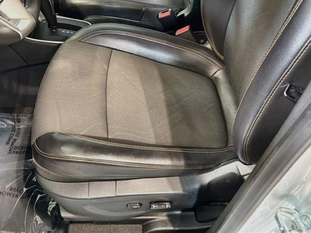 Used 2019 Chevrolet Trax LT w/ LT Convenience Package FWD image 17