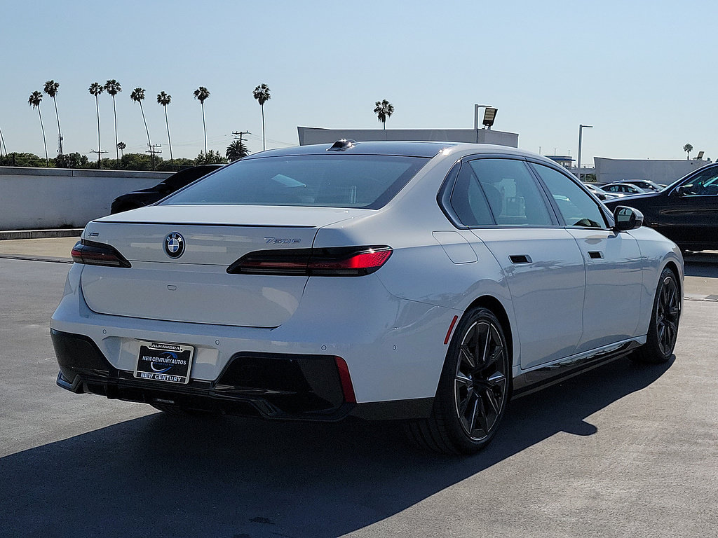 New 2026 BMW 750e xDrive w/ Premium Package AWD/4WD image 3