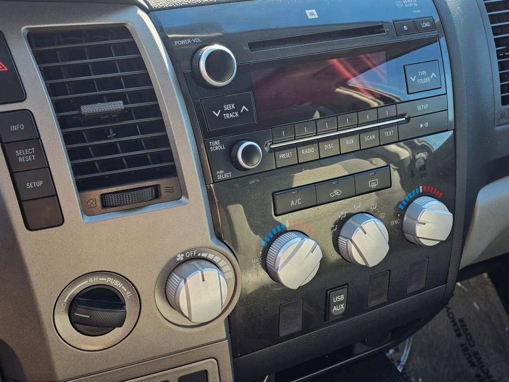 Used 2010 Toyota Tundra 4x4 CrewMax image 6