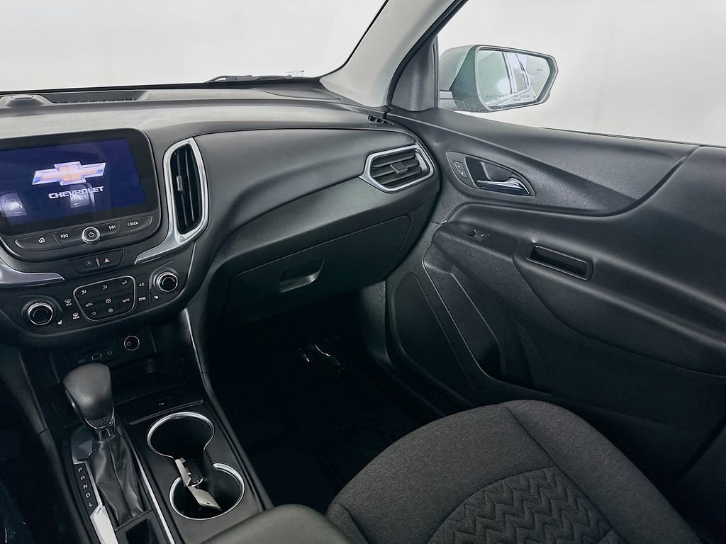 Used 2022 Chevrolet Equinox LT image 32