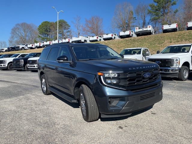 New 2025 Ford Expedition Active image 2