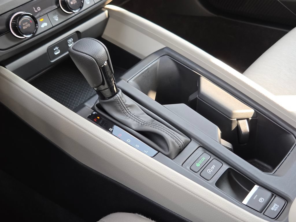 Certified 2025 Honda Accord LX image 31