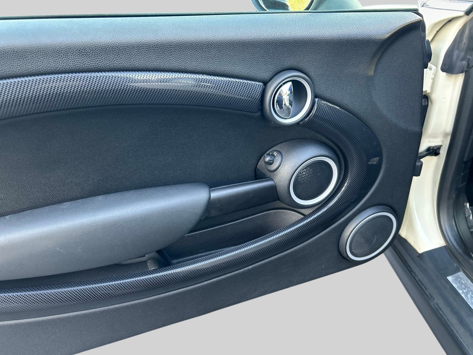 Used 2015 MINI Cooper S image 15