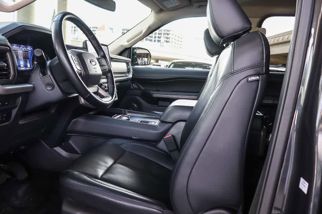 Used 2022 Ford Expedition XLT image 17