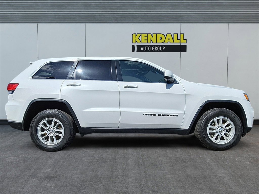 Used 2020 Jeep Grand Cherokee Laredo image 6
