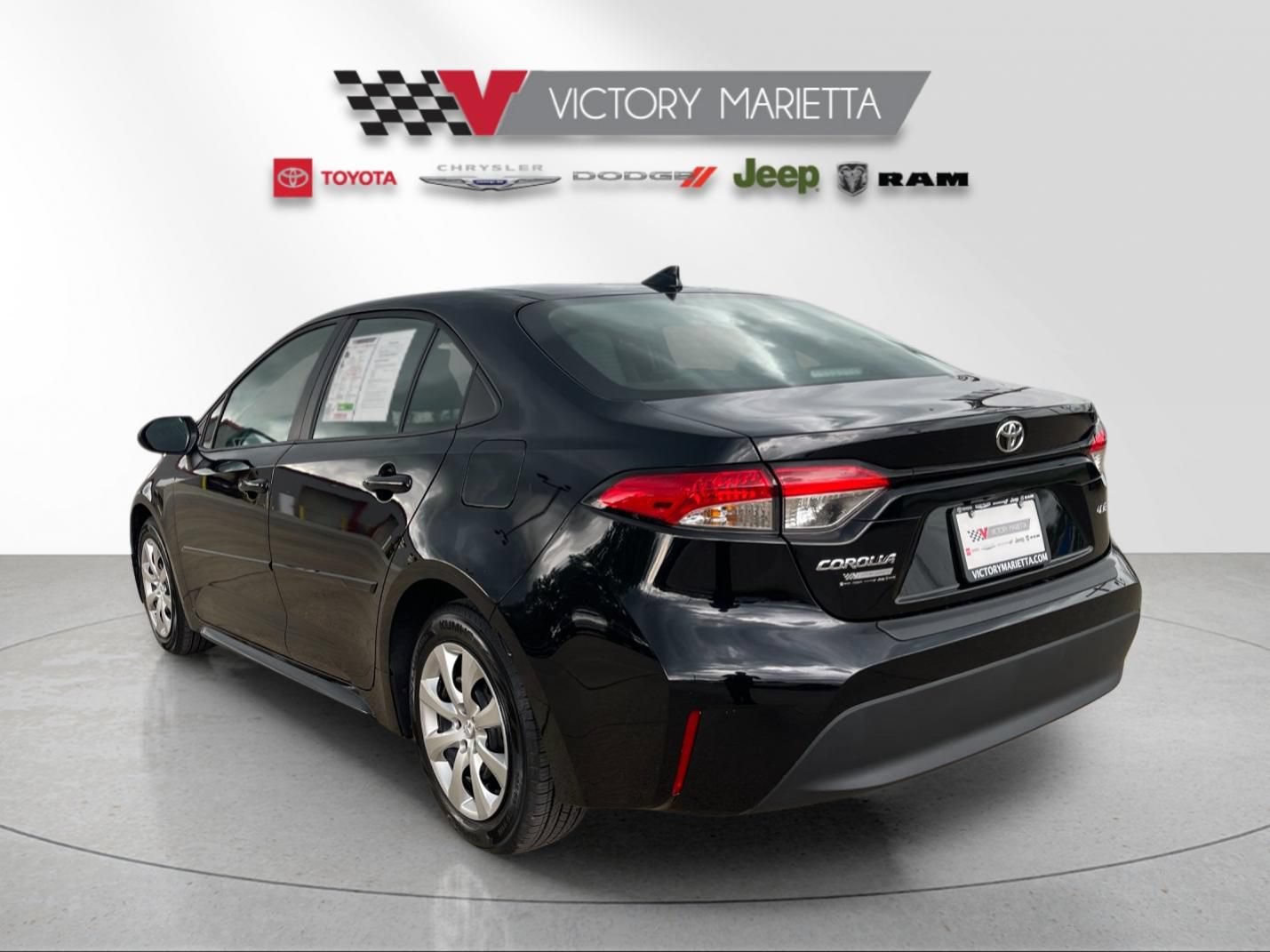 Used 2026 Toyota Corolla LE FWD image 3