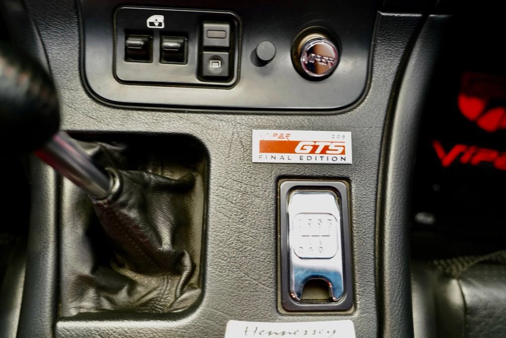 Used 2002 Dodge Viper GTS RWD image 17