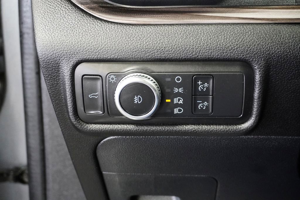 Used 2022 Ford Explorer Limited image 30