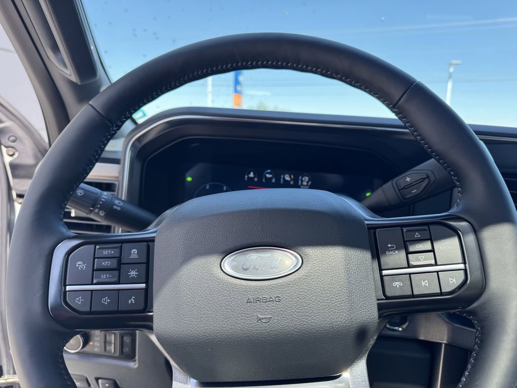 New 2026 Ford F350 Platinum image 32