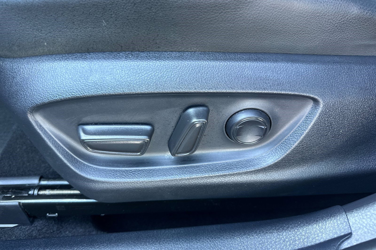 Used 2024 Toyota Camry SE FWD image 14