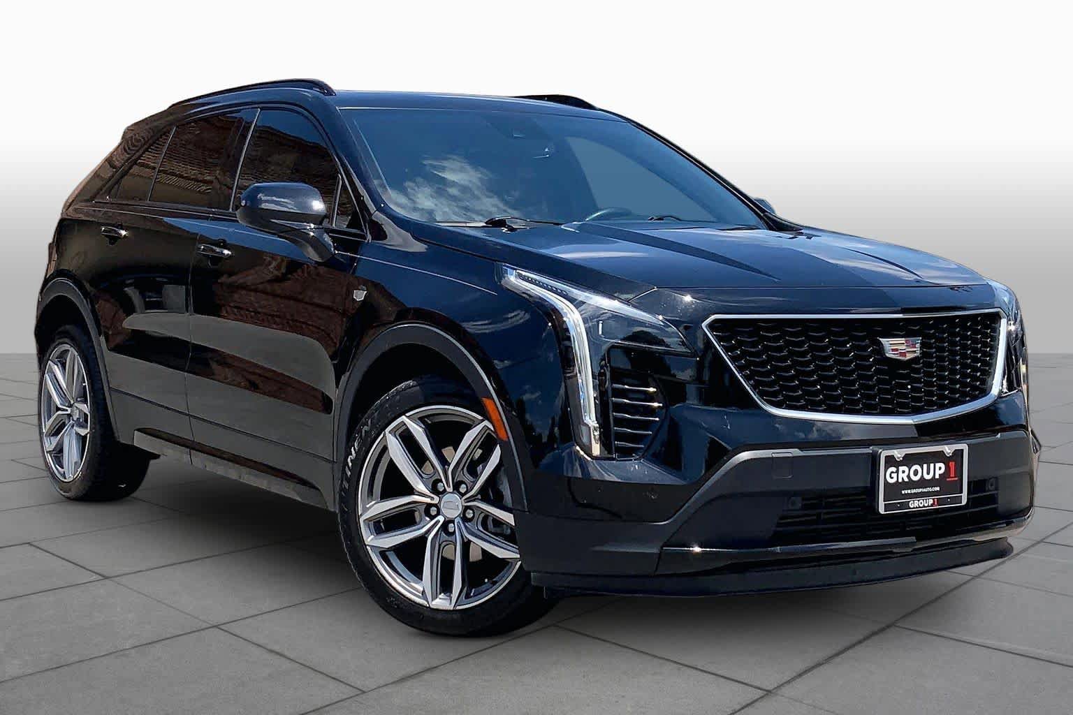 Used 2020 Cadillac XT4 Sport w/ Cold Weather Package FWD image 3
