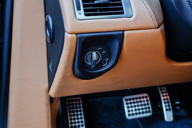 Used 2008 Aston Martin V8 Vantage Roadster RWD image 40
